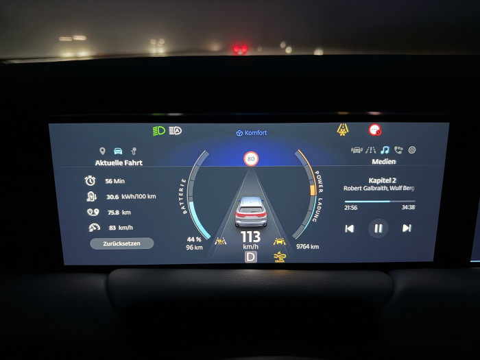 Übersichtliche Darstellung der gewünschten Fahrdaten im Kombiinstrument (Bild: Dirk Kunde)